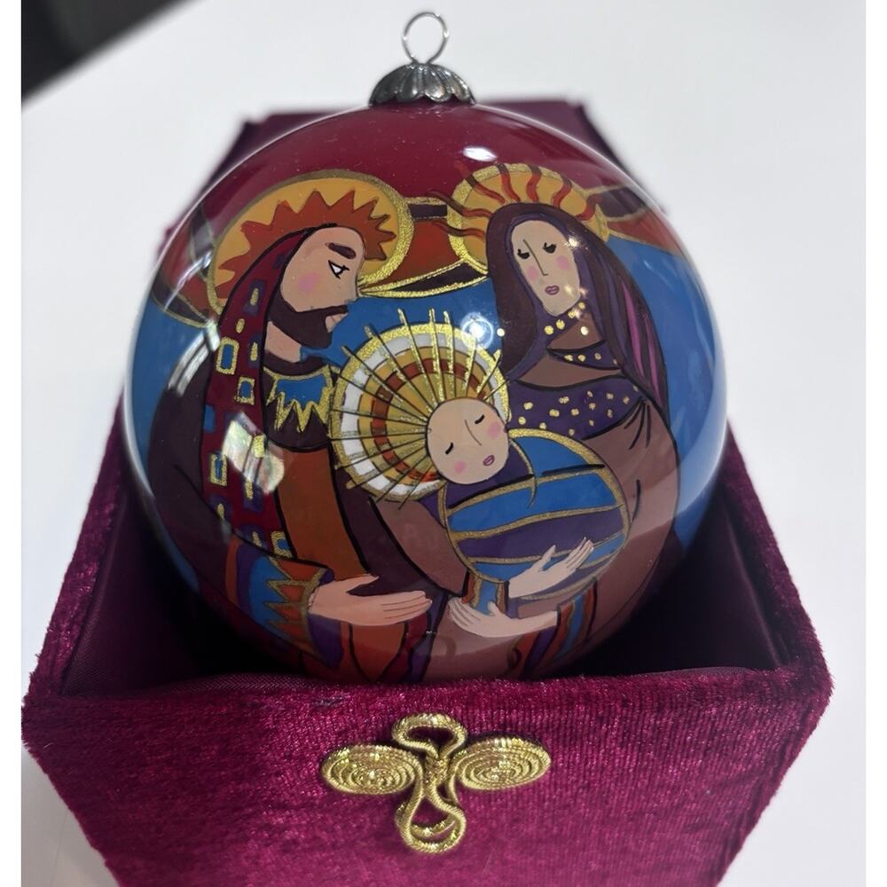 Large 4" Li Bien Nativity Christmas Ornament / Lovely Reverse Hand Painting 2006